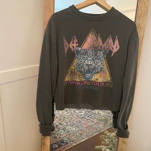 Def Leppard sweatshirt